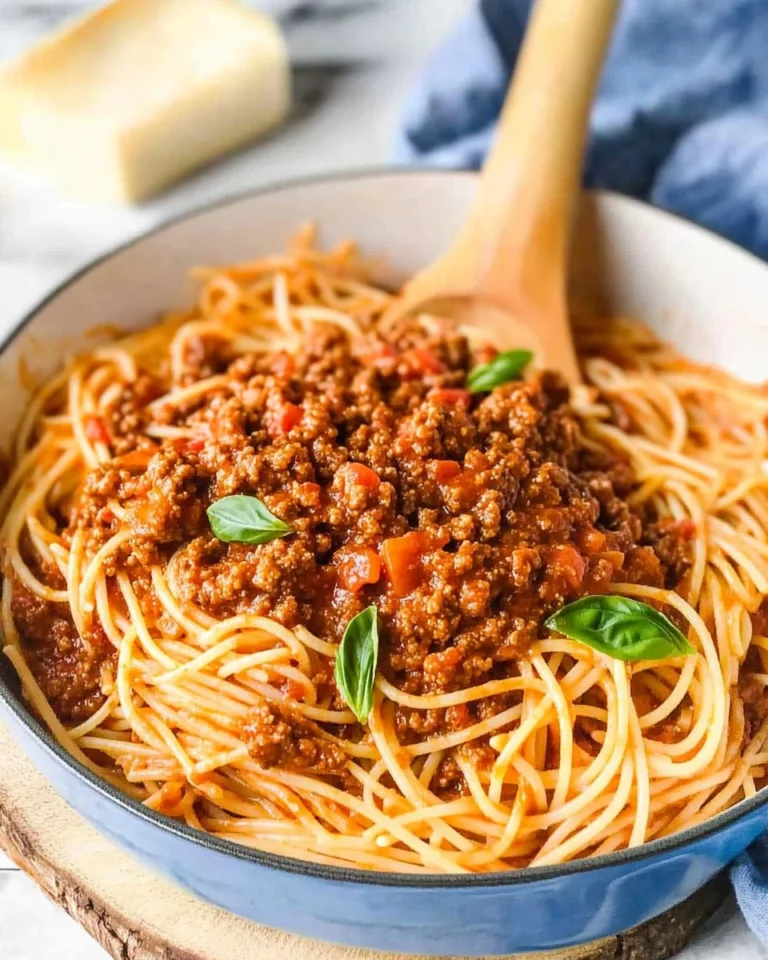 Spaghetti-Bolognese-Classic-Meat-Sauce-Pasta-Dinner-Recipe