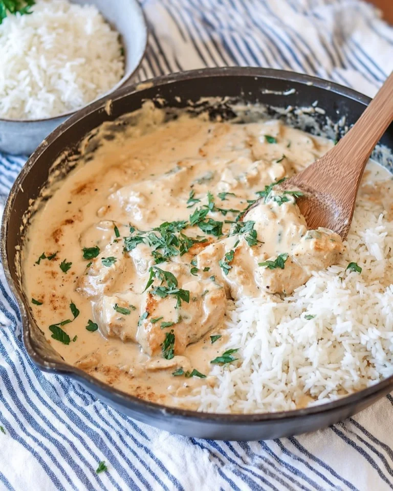 Creamy-Smothered-Chicken-and-Rice-Recipe