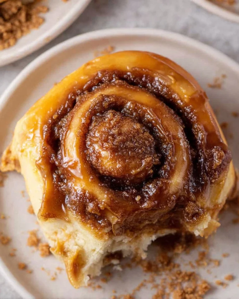Cookie-Butter-Cinnamon-Rolls-Recipe